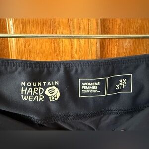 Mountain Hardwear Women's Long Short - Dark Blue